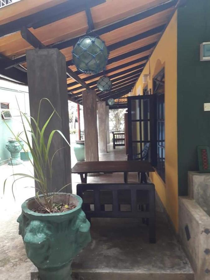 Praneeth Guest House Mirissa Exterior foto